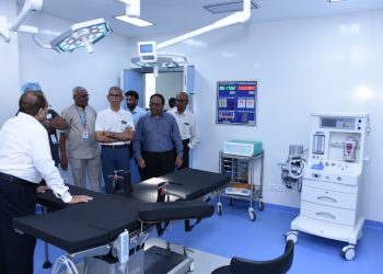 डी-मार्टचे डायरेक्टर एन .भास्करन यांच्या हस्ते एन. एम. वाडिया चॅरिटेबल हॉस्पिटल मधील सर्जिकल युनिटचे लोकार्पण
