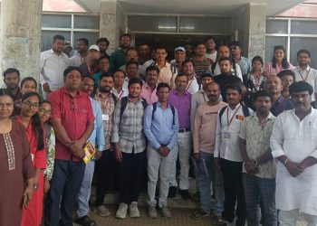 पत्रकारितेच्या विद्यार्थ्यांनी घेतली माध्यम संस्थांची क्षेत्रभेट; प्रत्यक्ष अनुभवले वृत्तसंकलनाचे काम